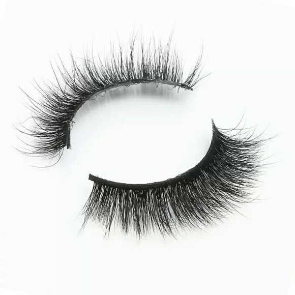 Real Mink Dramatic Lashes With Free Case & Glue - Picture 4 of 6